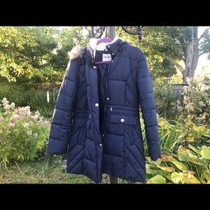 Quilted coat with faux fur hood